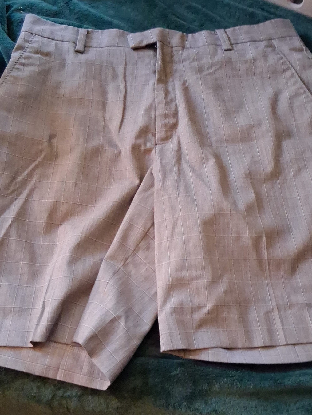 Tiger Woods 9Men's Grey Windowpane Dress Shorts